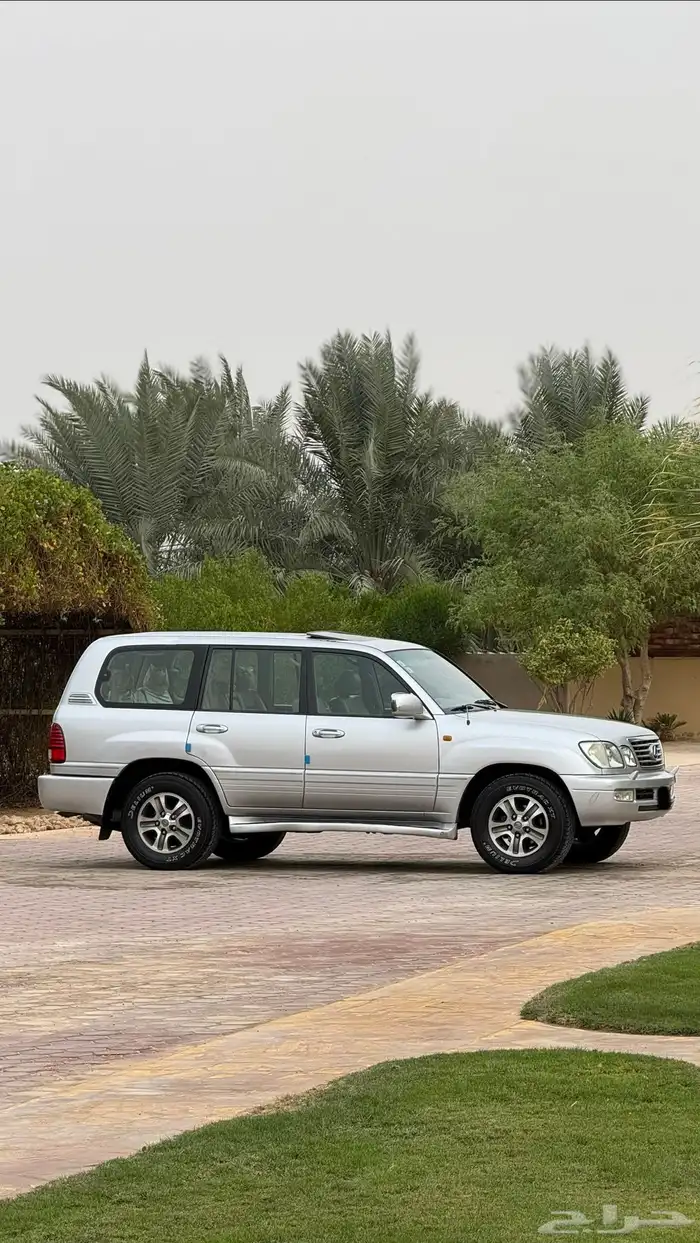 لكزس LX470 بريمي 2006 عداد 378 الف فقط 12