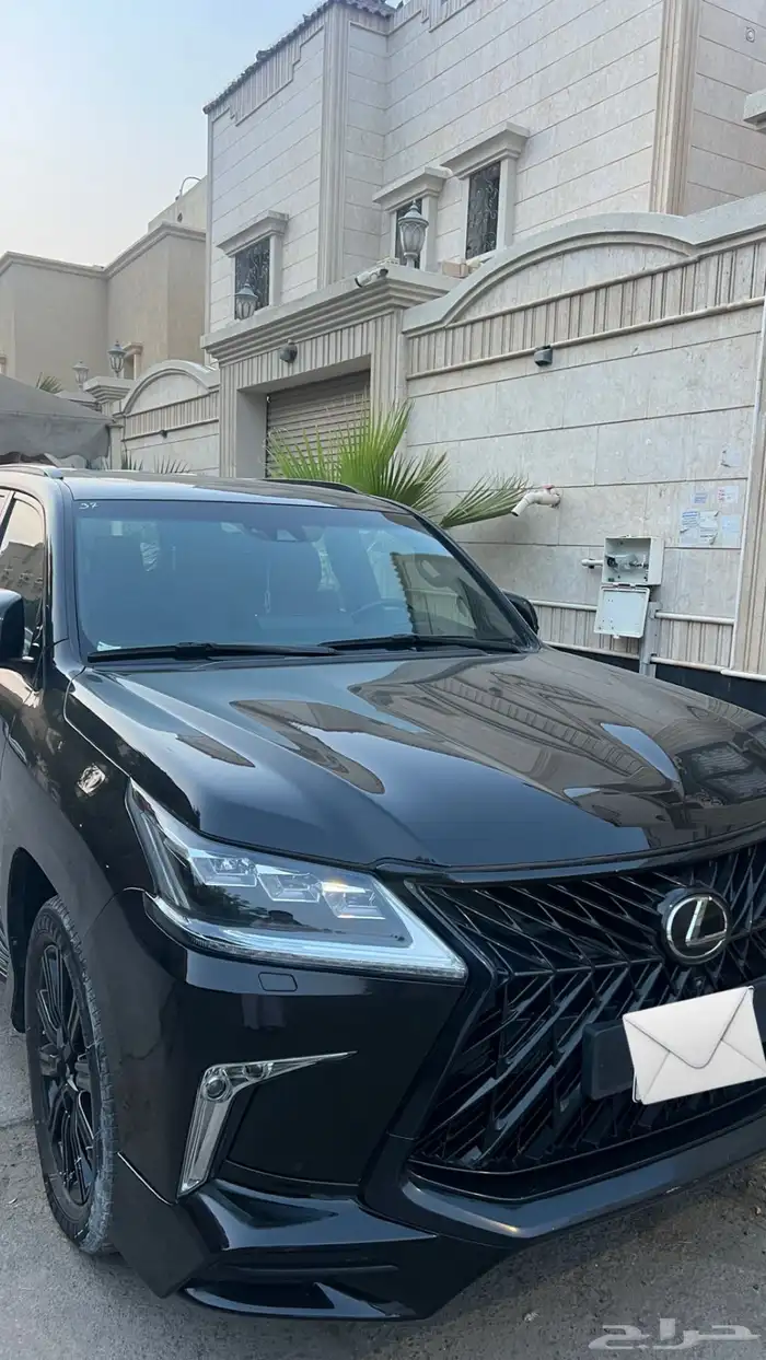لكزس lx570 2020 بلاك اديشن S-sport Black Edition 3