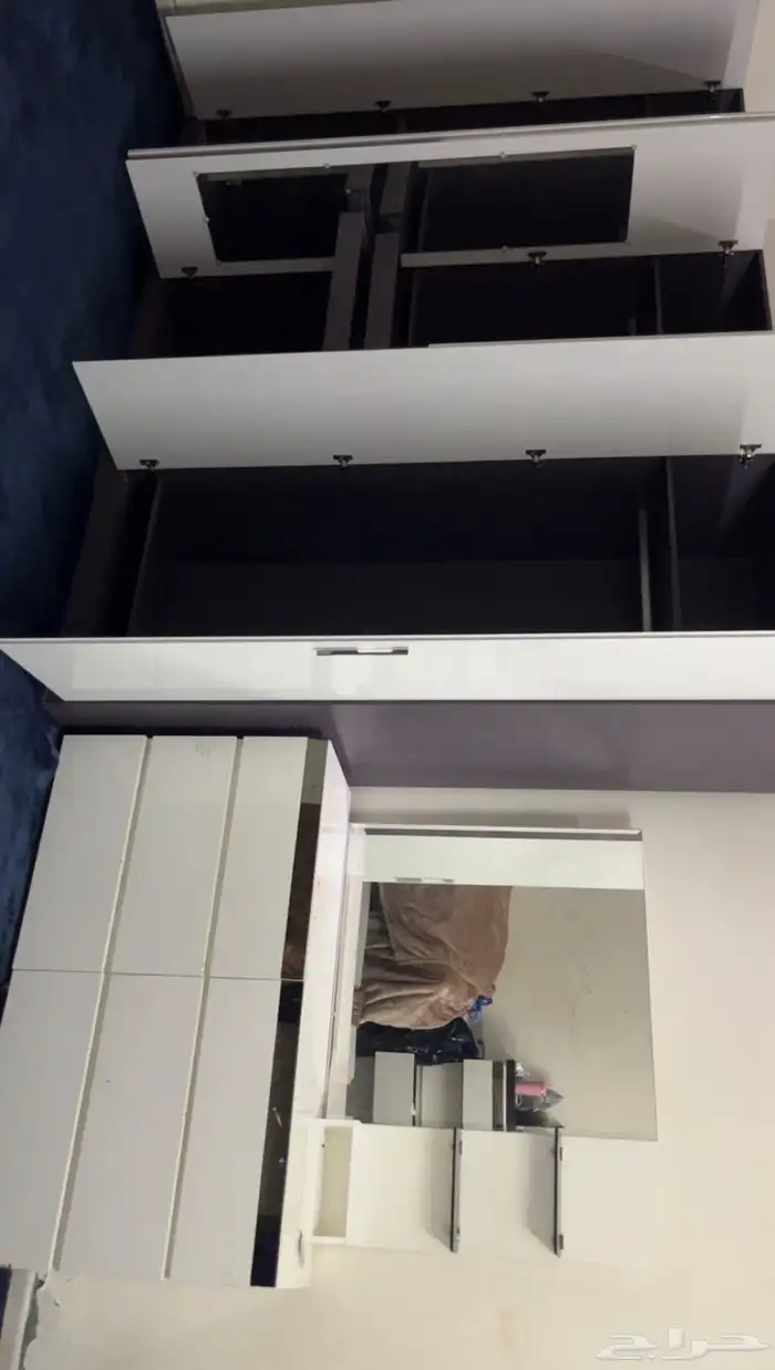 دولاب ملابس وتسريحه للبيع مستعمل 1