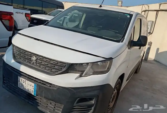 بيجو بانتر 2022 4