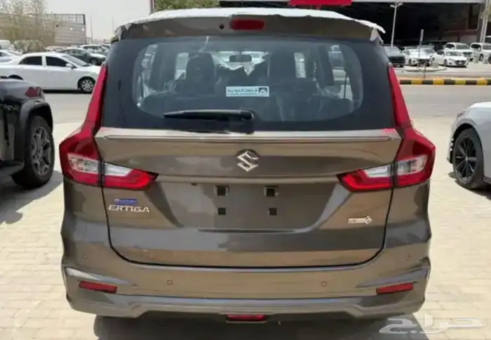 سوزوكى ارتيجا ستاندر 2025 3