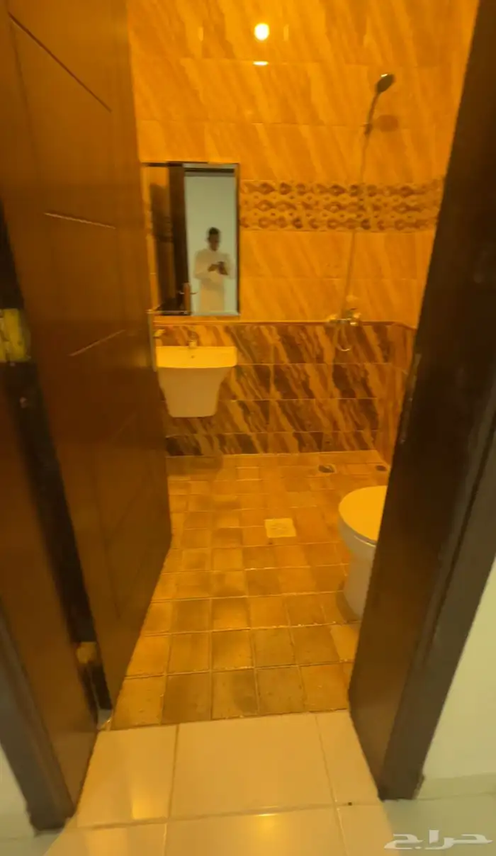 غرفتين وصالة للإيجار حي البوادي 5