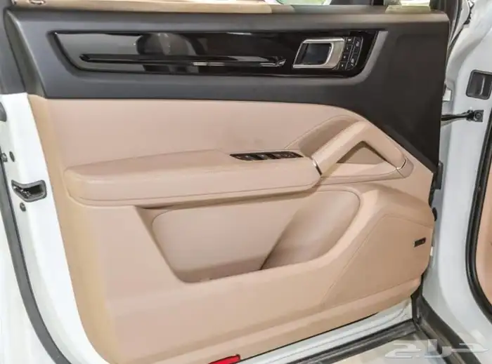 بورش كايين Porsche Cayenne E-Hybrid موديل 2022 23