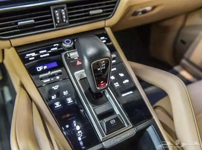 بورش كايين Porsche Cayenne E-Hybrid موديل 2022 15