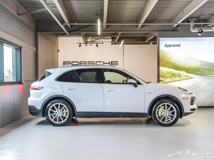 بورش كايين Porsche Cayenne E-Hybrid موديل 2022 4