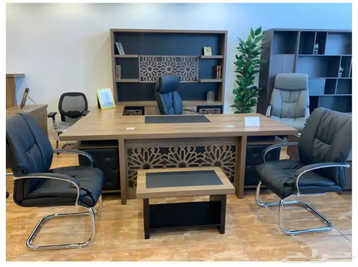 مكاتب طقم تركي فاخرة جديدة و مكتب مدراء جدا  ممتاز و كراسي 0