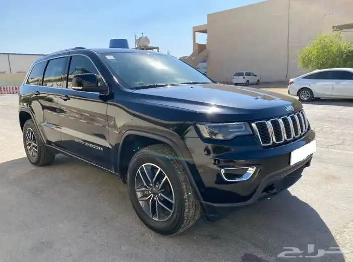 جراند شيروكي 2019 لاريدو ضمان المصنع 1