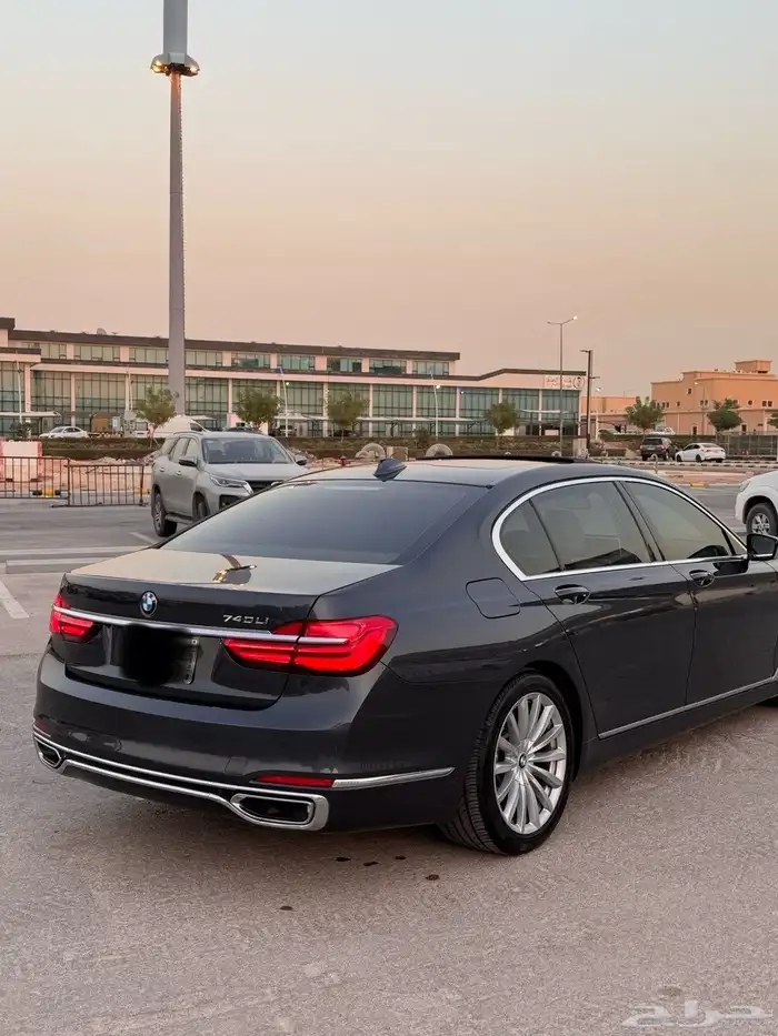 بي ام دبليو 2016 0