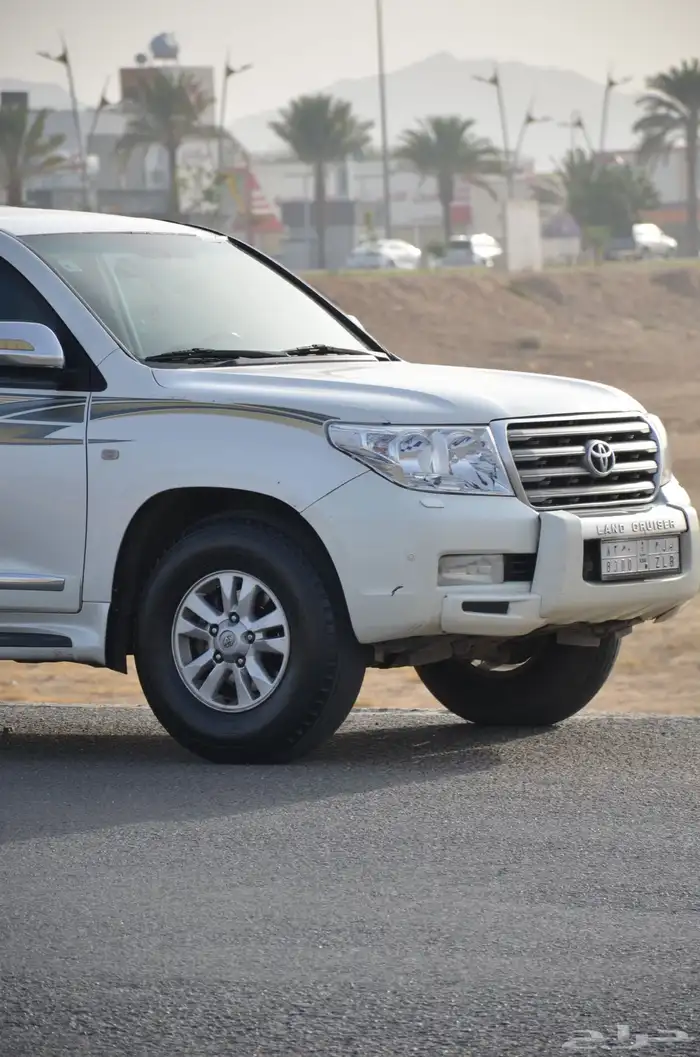 لاندكروزر 2009 VXR 9