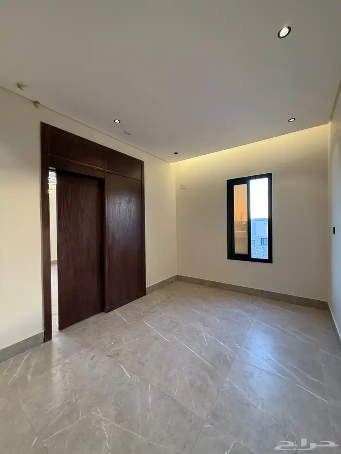 للبيع روف علوي مشب خارجي 580 4