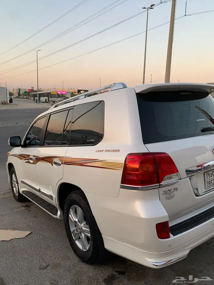 تويوتا جي اكس ار GXR لاندكروزر 9