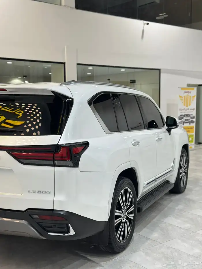 جيب لكزس للايجار 11