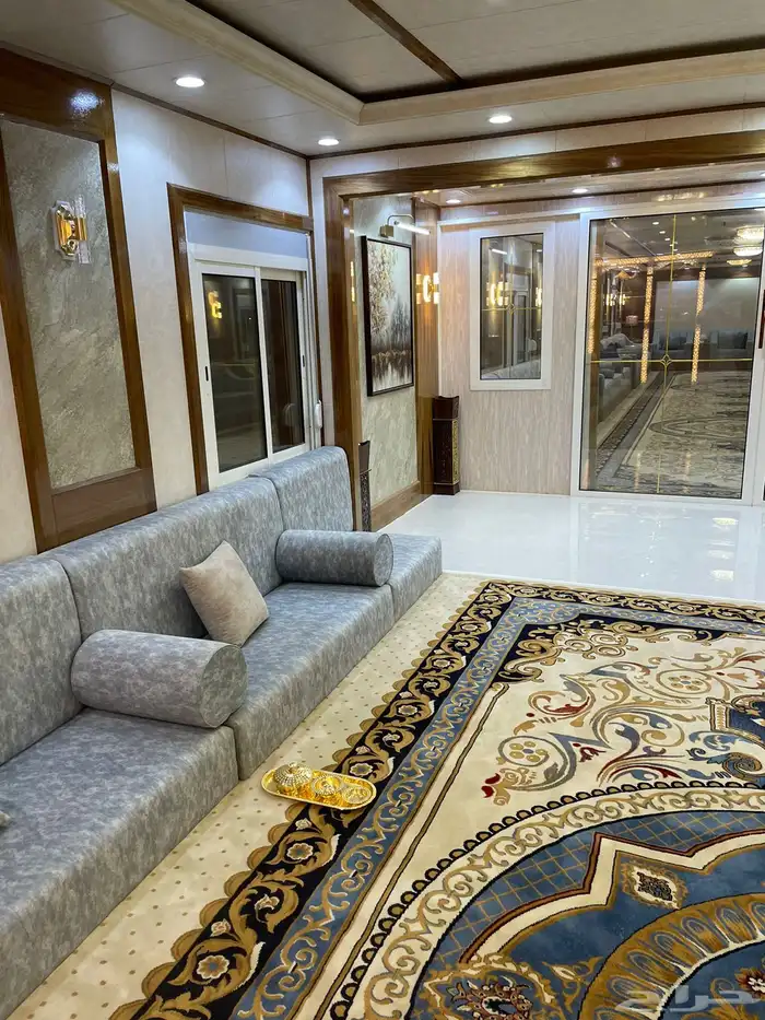 كرفان ملكي 28 17