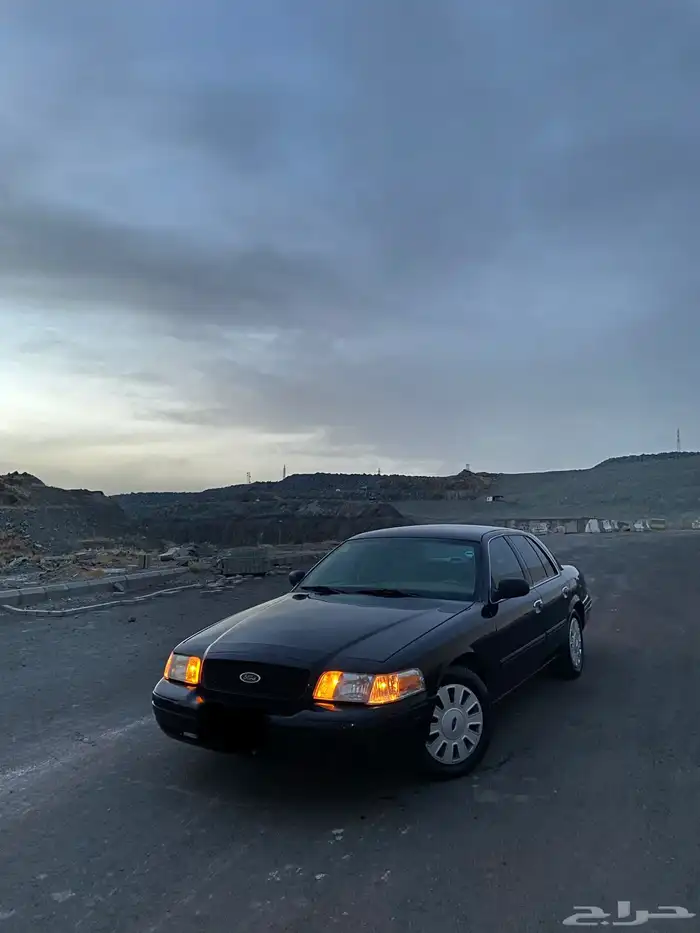 فيكتوريا 2010 بوليسي اسود ملكي ( مخزن ) نظيف جدا 6