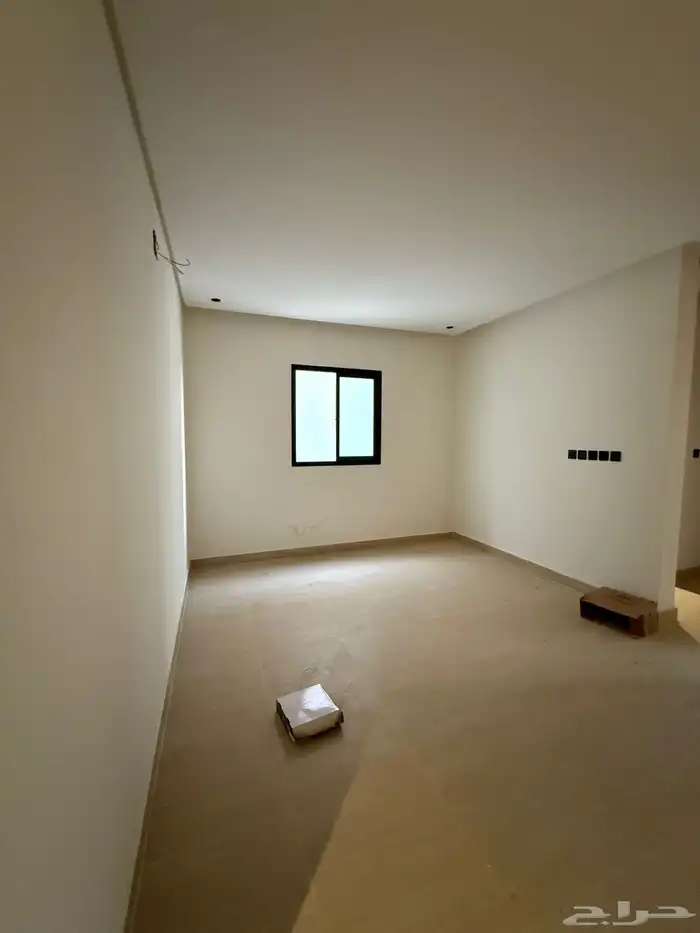 فيلا مع شقه بحي بدر 4