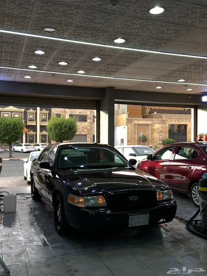 فيكتوريا 2010 بوليسي اسود ملكي ( مخزن ) نظيف جدا 5