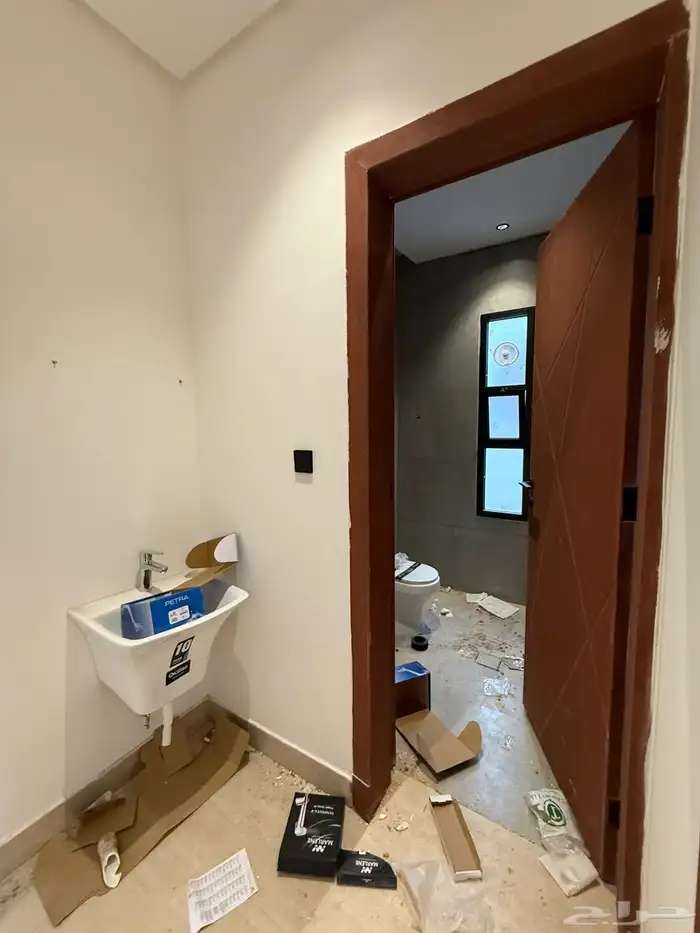 فيلا مع شقه بحي بدر 20