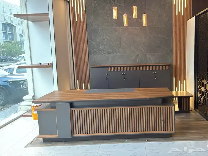 مكاتب طقم تركي فاخرة جديدة و مكتب مدراء جدا  ممتاز و كراسي 18