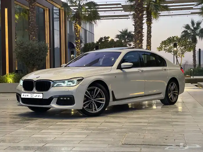 ( منوه للمستخدم ) BMW 740Li M kit 2016 2