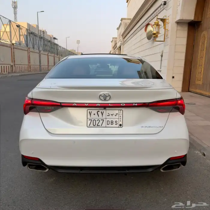للبيع افالون 2022 بريميوم شبه الجديده 7