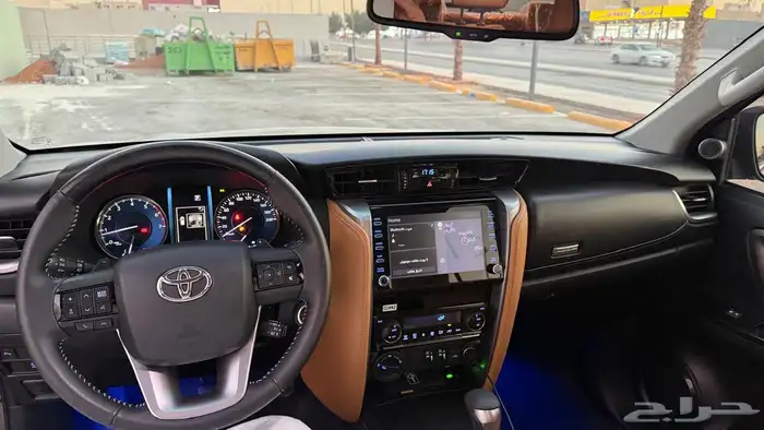 فورتشنر 2025 v6فل كامل سعودي عداد12 15