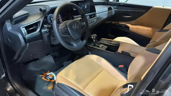 لكزس ES 300 H 2022 بحالة ممتازه جدا جدا 16