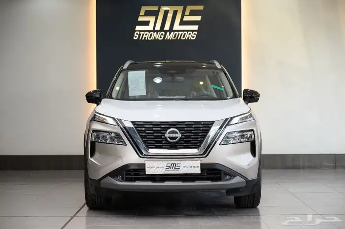 نيسان اكس تريل SV بلس دابل مقاعد جملي-سقف اسود موديل 2025 3