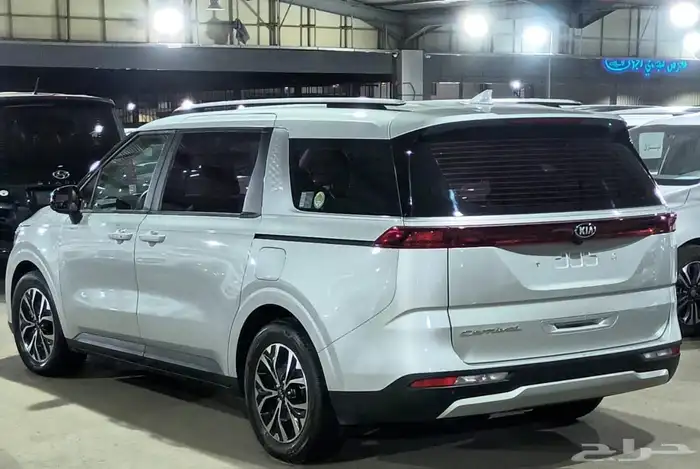 كيا كرنيفال فضي 2021 ديزل بطاقة جمركية وارد كوريا 4
