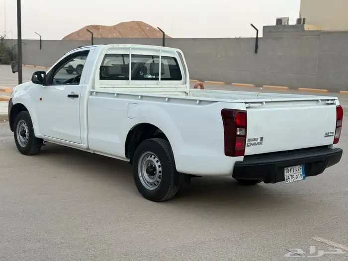 ايسوزو غماره ديزل العداد 59 الف 2023(شبه الجديد ) 3