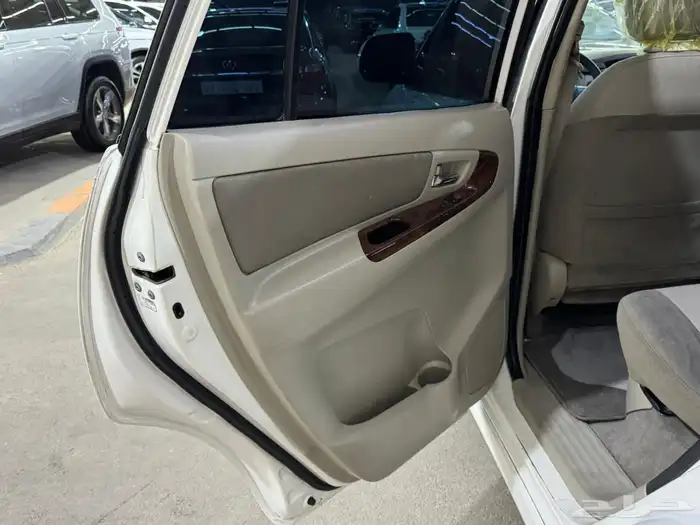 تويوتا انوفا 2012 (( بحالة ممتازة )) 23