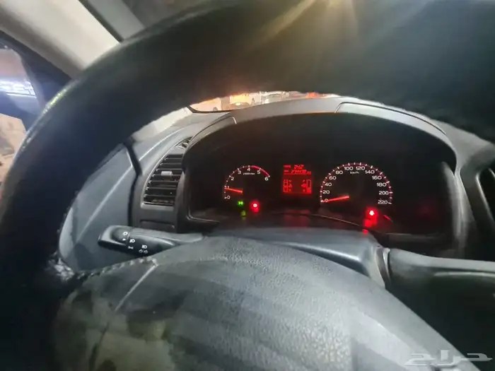 سياره ازيزو للبيع نظيف جدا 6