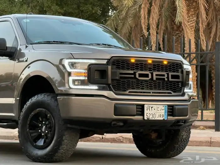 فورد F150 - 2018 - دبل V8 ( بحالة ممتازة ) 12