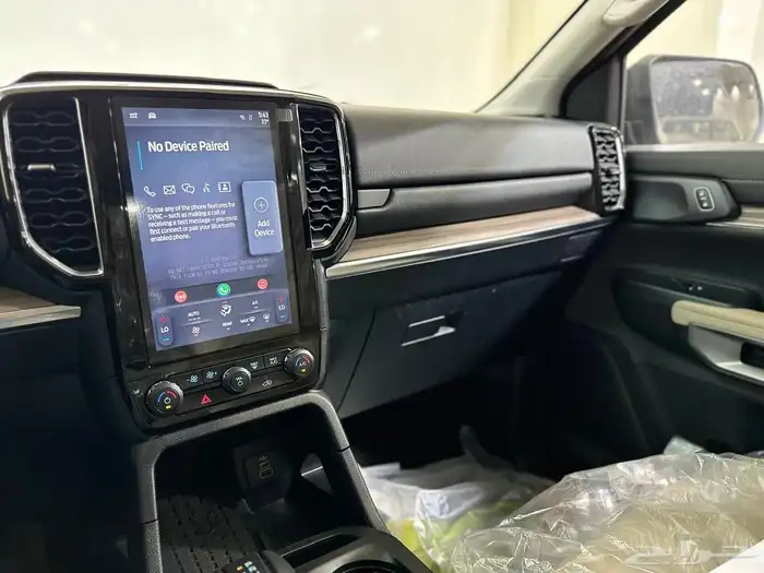 فورد ايفرست بنزين XLT2.3 موديل 2025 11