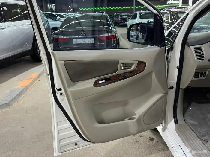 تويوتا انوفا 2012 (( بحالة ممتازة )) 9