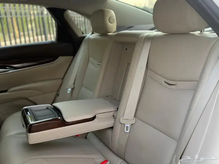 كاديلاك XT5 2014 ( بحالة الوكالة ) 45