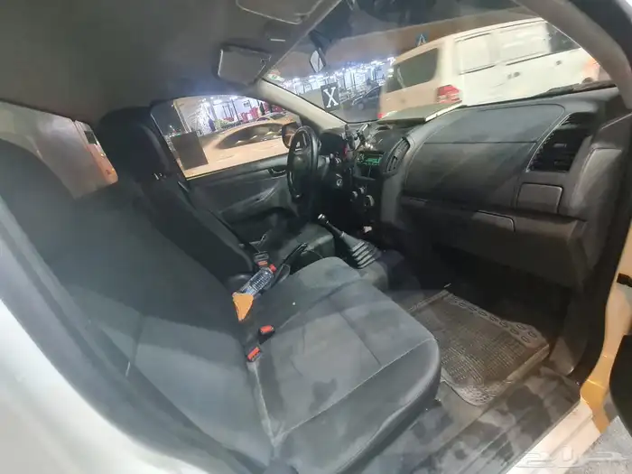 سياره ازيزو للبيع نظيف جدا 5