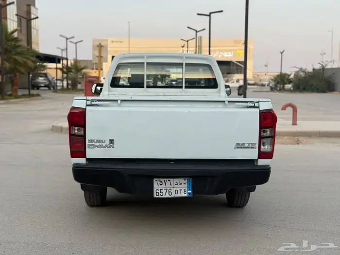 ايسوزو غماره ديزل العداد 59 الف 2023(شبه الجديد ) 4