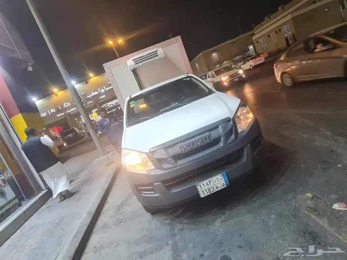 سياره ازيزو للبيع نظيف جدا 1