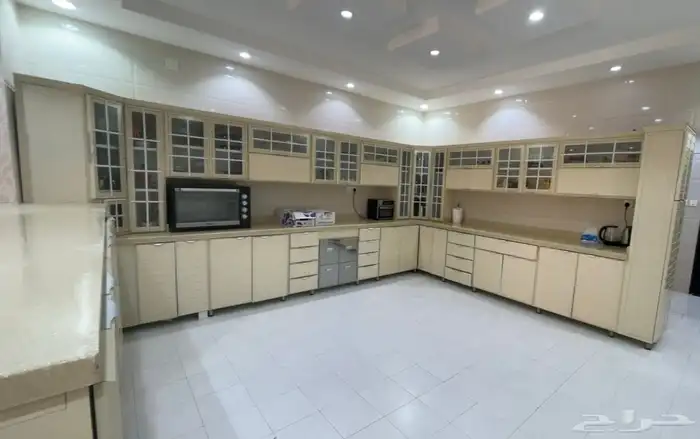 مطبخ للبيع المقاس تقريبا7 6 كامل مع مغسلته 0