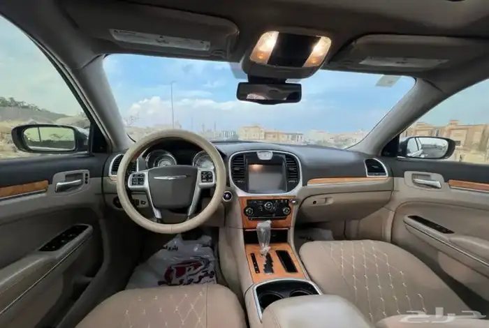 كرايزلر فل كامل هيمي 2013 مكينة 8 سلندر نظيف 8