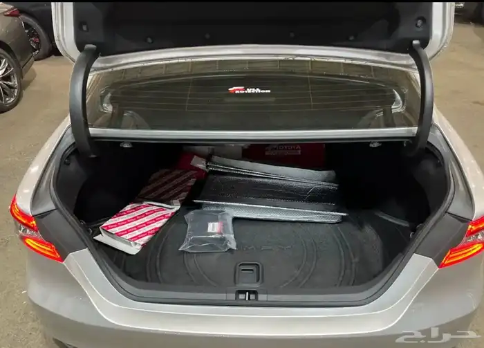 كامري 2024 لومير فضي 3