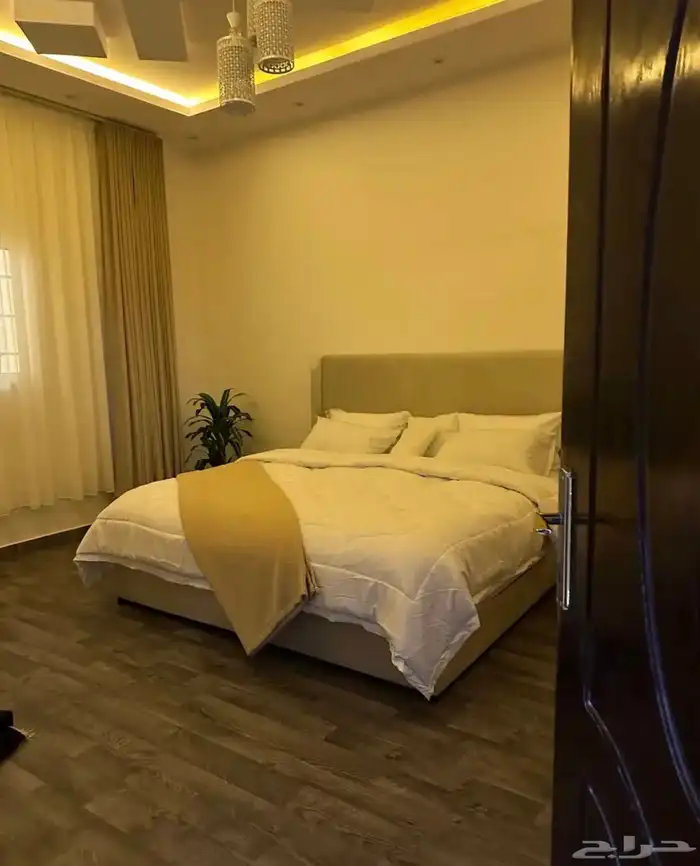 سرير ومرتبه طبيه مع لباد ضمان 10 سنين استخدام نظيف 0