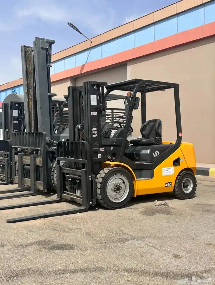 رافعه شوكية فور كلفت 10 طن 8 طن 6 طن 3 طن 3