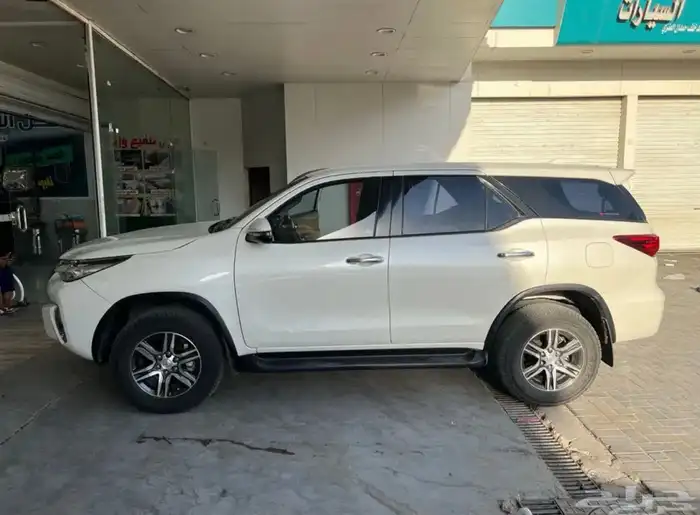 سيارة تويوتا فوتشنر 2020 استخدام نظيف جدا 0