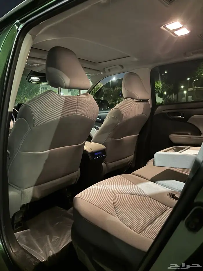 للبيع تويوتا هايلاندر موديل 2023 GLEنظيفه مفحوصه وممشى قليل 6