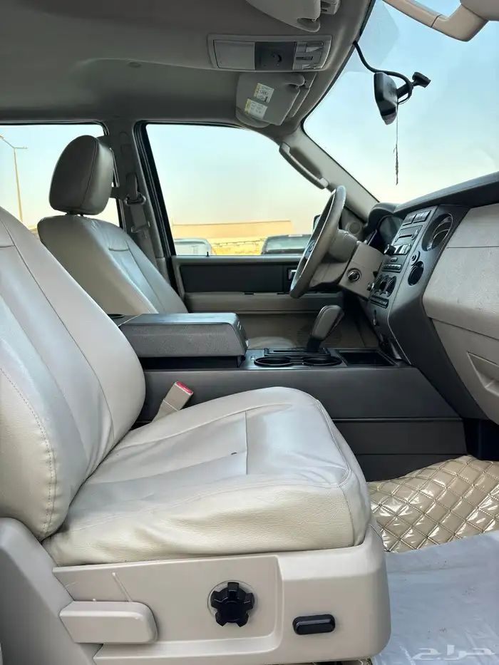 فورد اكسبديشن 2013 نص فل طويل سعودي XLT بدون دبل 18