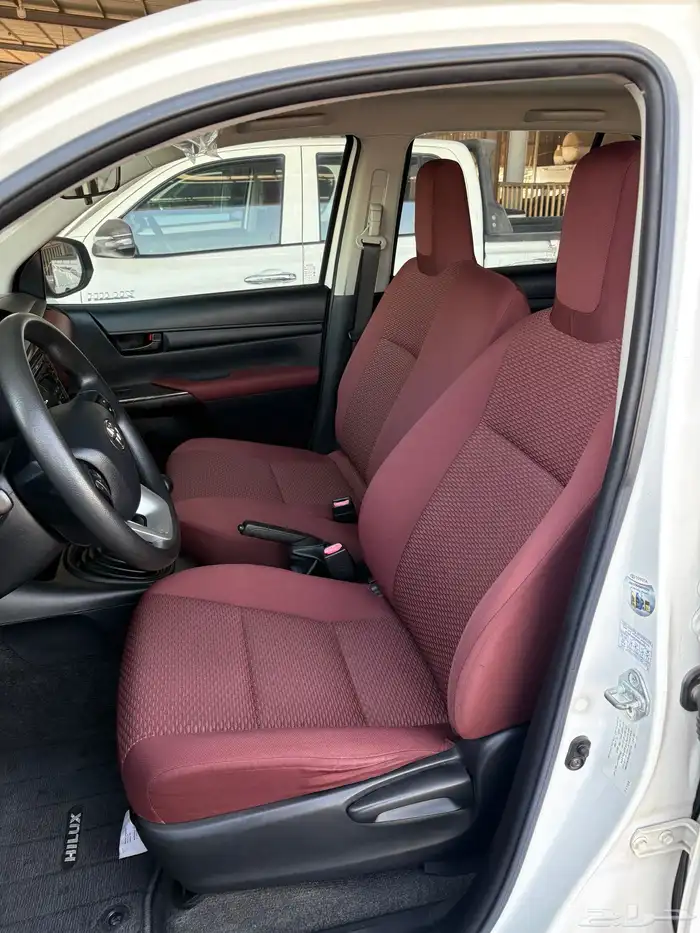 هايلوكس 2018 مرفق معها مجموعة هايلوكسات مخزنه 7