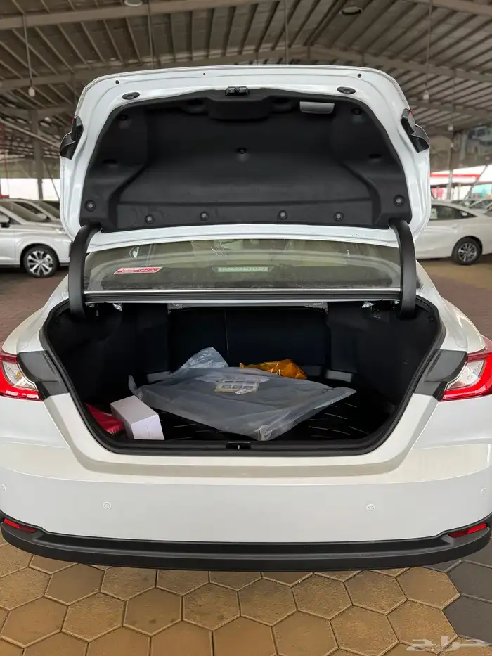 تويوتا   كامري E هايبرد2025 جديد سعودي 100.950 شامل الضريبة 27