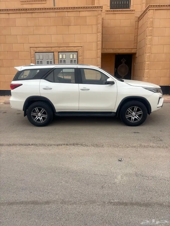 فورتشنر 2022 ديزل البيع 7