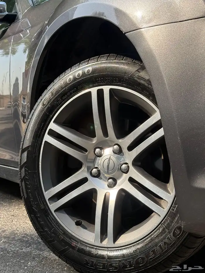 كرايسلر نظيف نظيف ممشى قليل مخزن2014 6